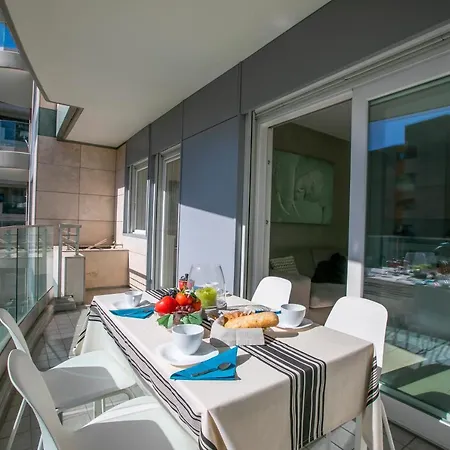 Prestige Du 27 - Happy *