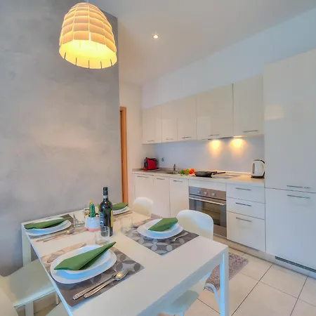 Prestige Du 27 - Happy *